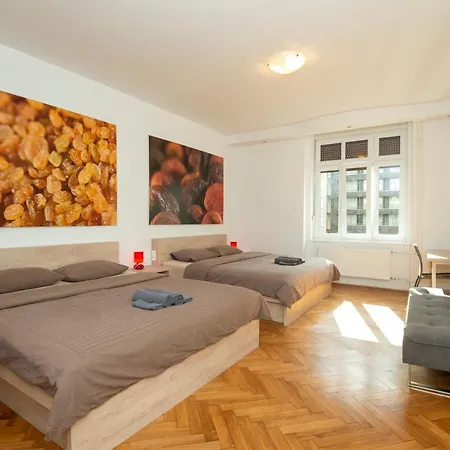 Viva 3* Λιουμπλιάνα