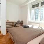Viva Gostinjska kuća 3*