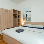 Viva 3*