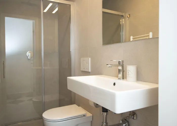 Viva 3* ليوبليانا